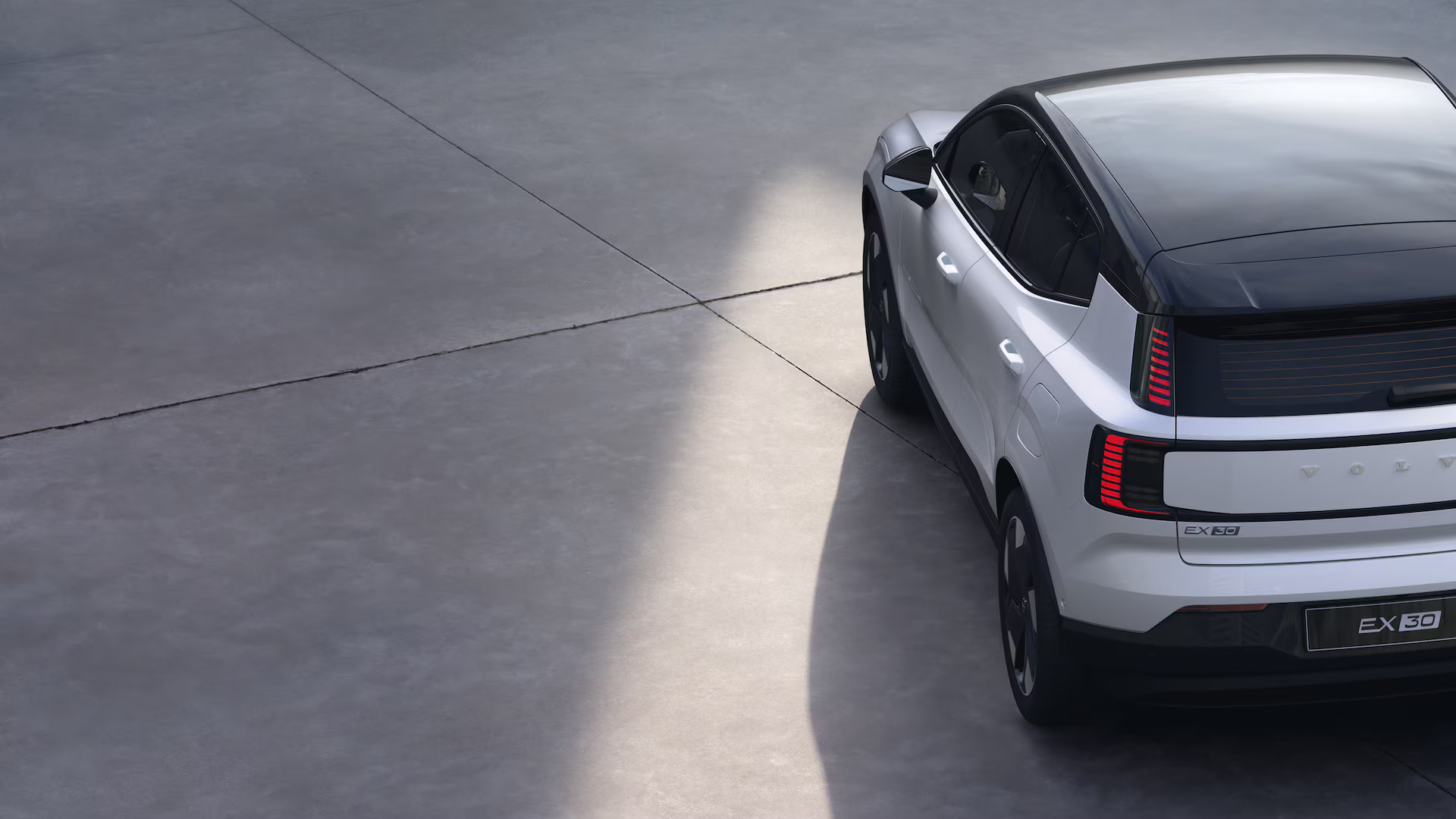 VOLVO EX30